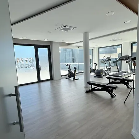 Апартаменти Oasis 325 - 2 Bedroom With Frontal Sea And Mountain View Естепона