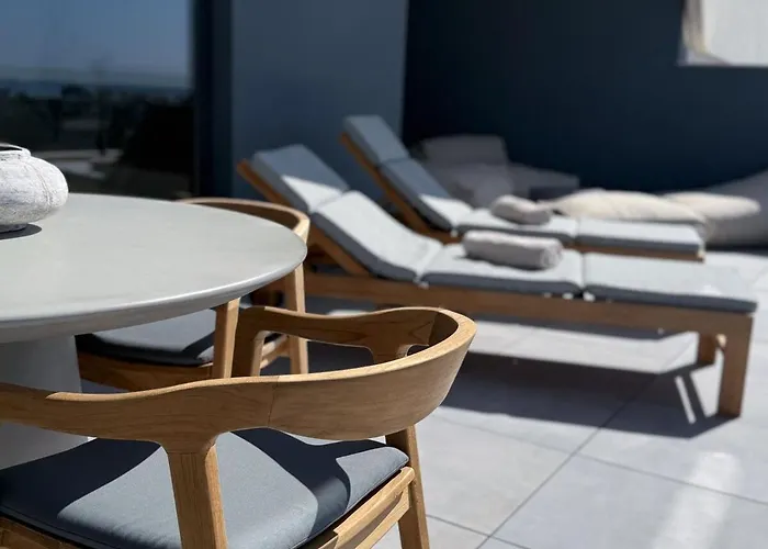 Oasis 325 - 2 Bedroom With Frontal Sea And Mountain View Appartement Estepona