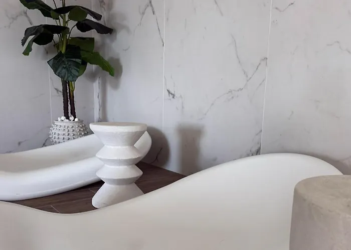 Oasis 325 - 2 Bedroom With Frontal Sea And Mountain View Appartement Estepona