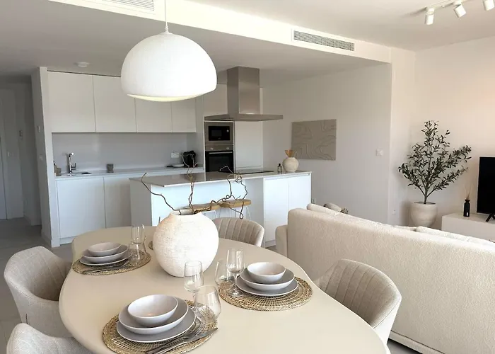 Oasis 325 - 2 Bedroom With Frontal Sea And Mountain View *