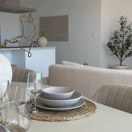 Oasis 325 - 2 Bedroom With Frontal Sea And Mountain View