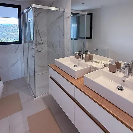 Oasis 325 - 2 Bedroom With Frontal Sea And Mountain View