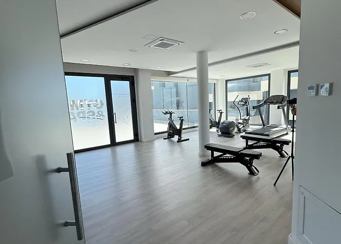 Apartment Oasis 325 - 2 Bedroom With Frontal Sea And Mountain View Estepona