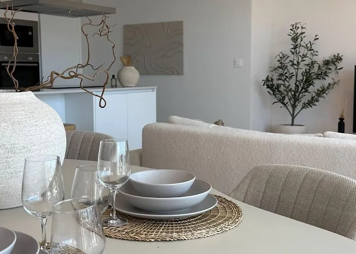 Oasis 325 - 2 Bedroom With Frontal Sea And Mountain View