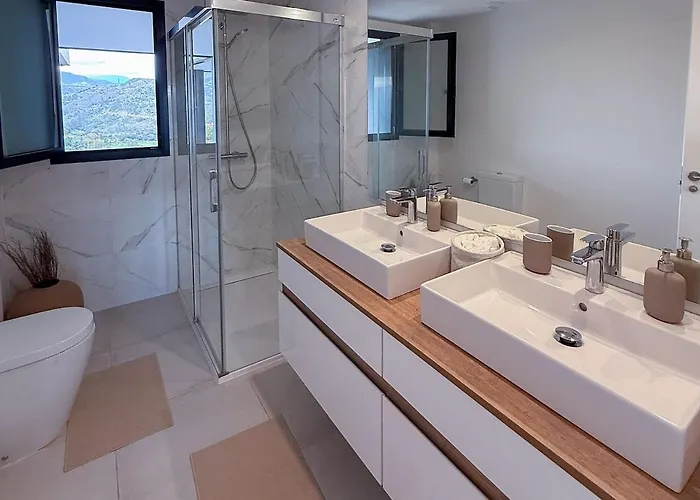 Oasis 325 - 2 Bedroom With Frontal Sea And Mountain View