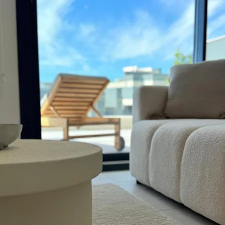 Oasis 325 - 2 Bedroom With Frontal Sea And Mountain View דירה *
