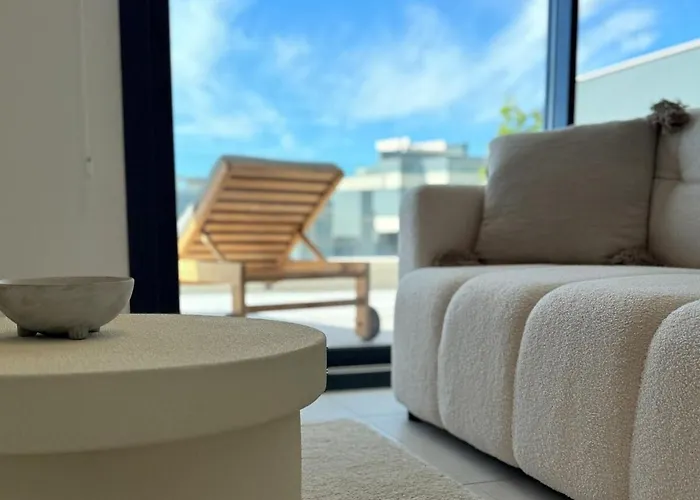 Oasis 325 - 2 Bedroom With Frontal Sea And Mountain View Apartment *